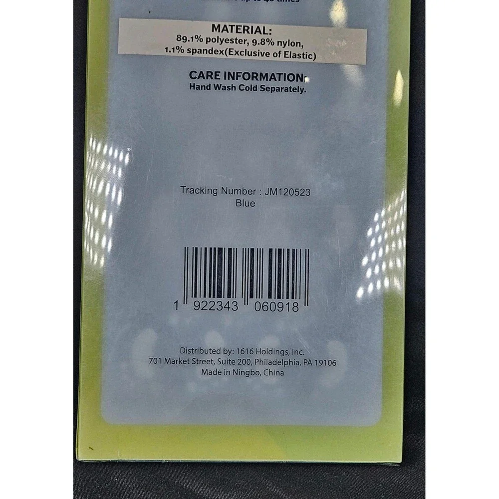 NWT Moisturizing Infused Gel Socks. One size.